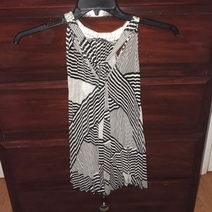 BLACK AND WHITE TANK BLOUSE